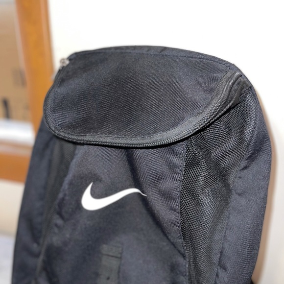 ❌SOLD❌ Nike Swoosh Bookbag - Picture 4 of 12